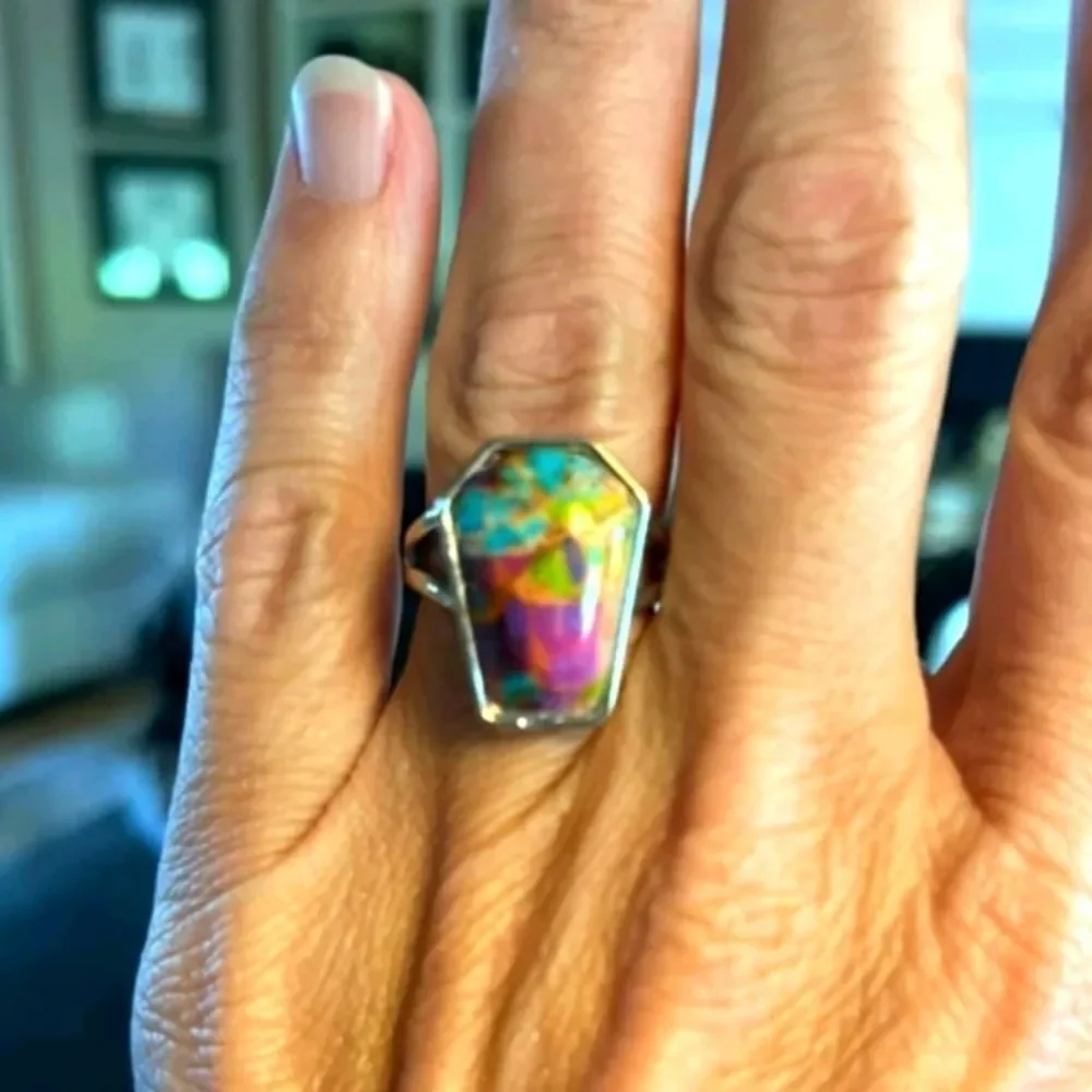 Ladies Oversized Emery ROSE Resin Decor Ring sz9